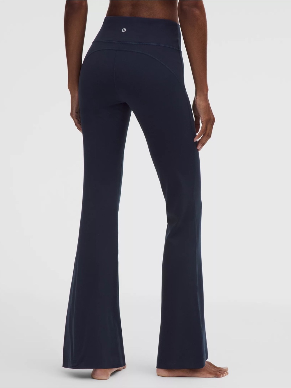 size 4 lululemon groove nulu super-high-rise flared leggings